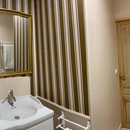De Charme Calme Au Coeur De La Bed and breakfast La Rochelle (Charente-Maritime)
