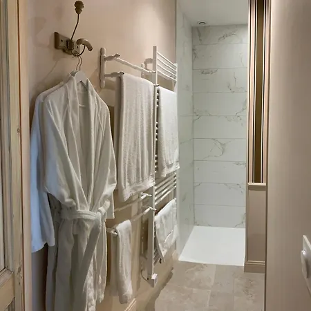 De Charme Calme Au Coeur De La * La Rochelle (Charente-Maritime)