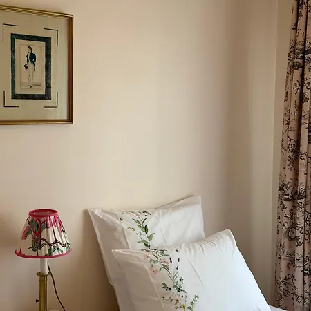 Bed & Breakfast De Charme Calme Au Coeur De La La Rochelle (Charente-Maritime)
